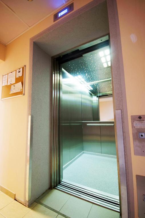 ホテルApalenis リガ エクステリア 写真